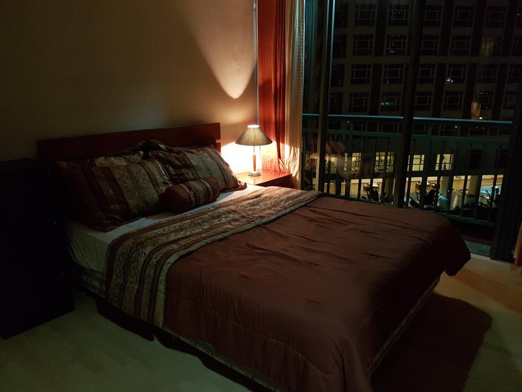 Ortigas 2 Bedroom Corner Unit With 2 Queen Across Shangrila Manila Exterior photo